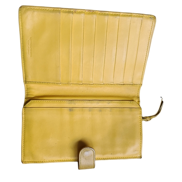 Bottega Veneta Weave Intrecciato Leather Wallet - Picture 3 of 10